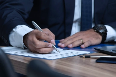 有道语音翻译怎么用？实时同传、会议翻译使用指南